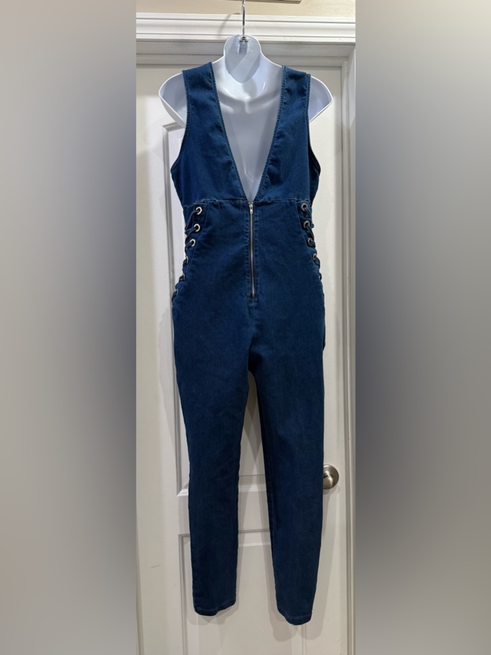 C’EST TOI Denim Laced Sides V-Neck Stretch Jumpsuit Size XL - Picture 2 of 14